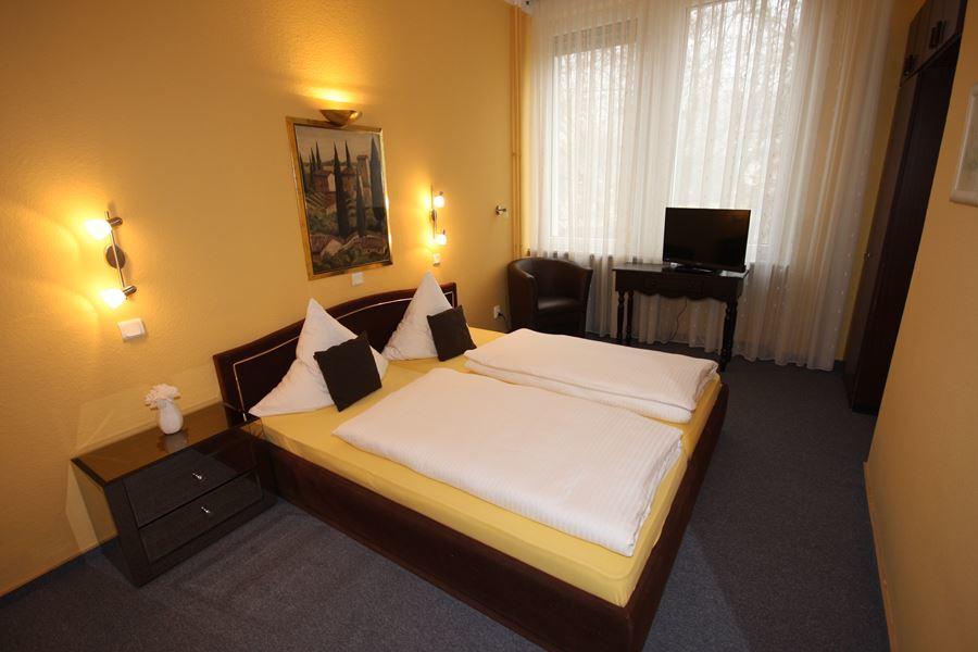 בינגן אם ריין Hotel Romerhof מראה חיצוני תמונה