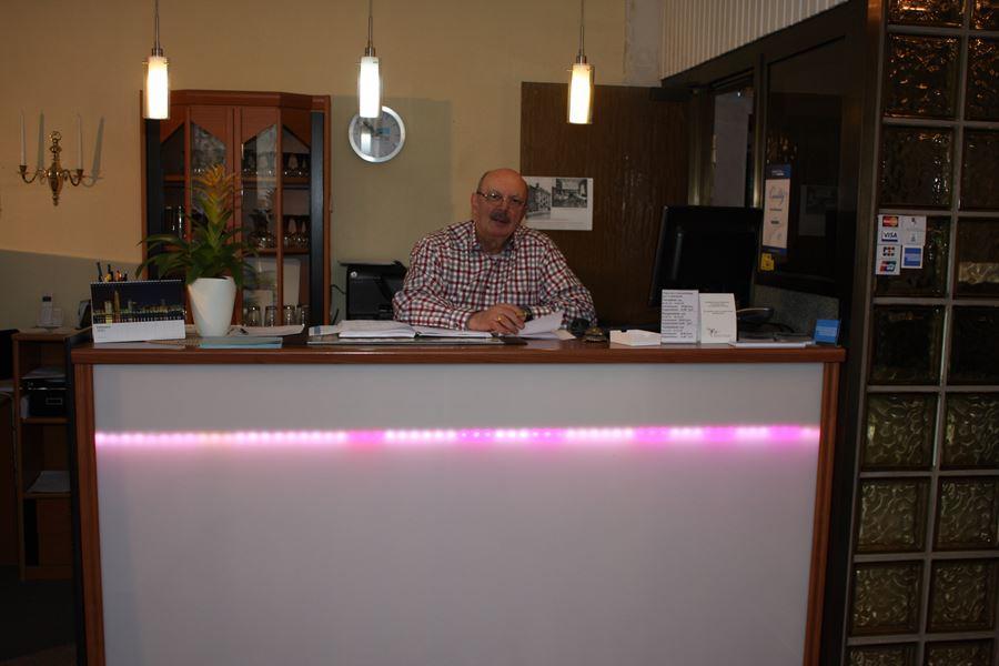 בינגן אם ריין Hotel Romerhof מראה חיצוני תמונה